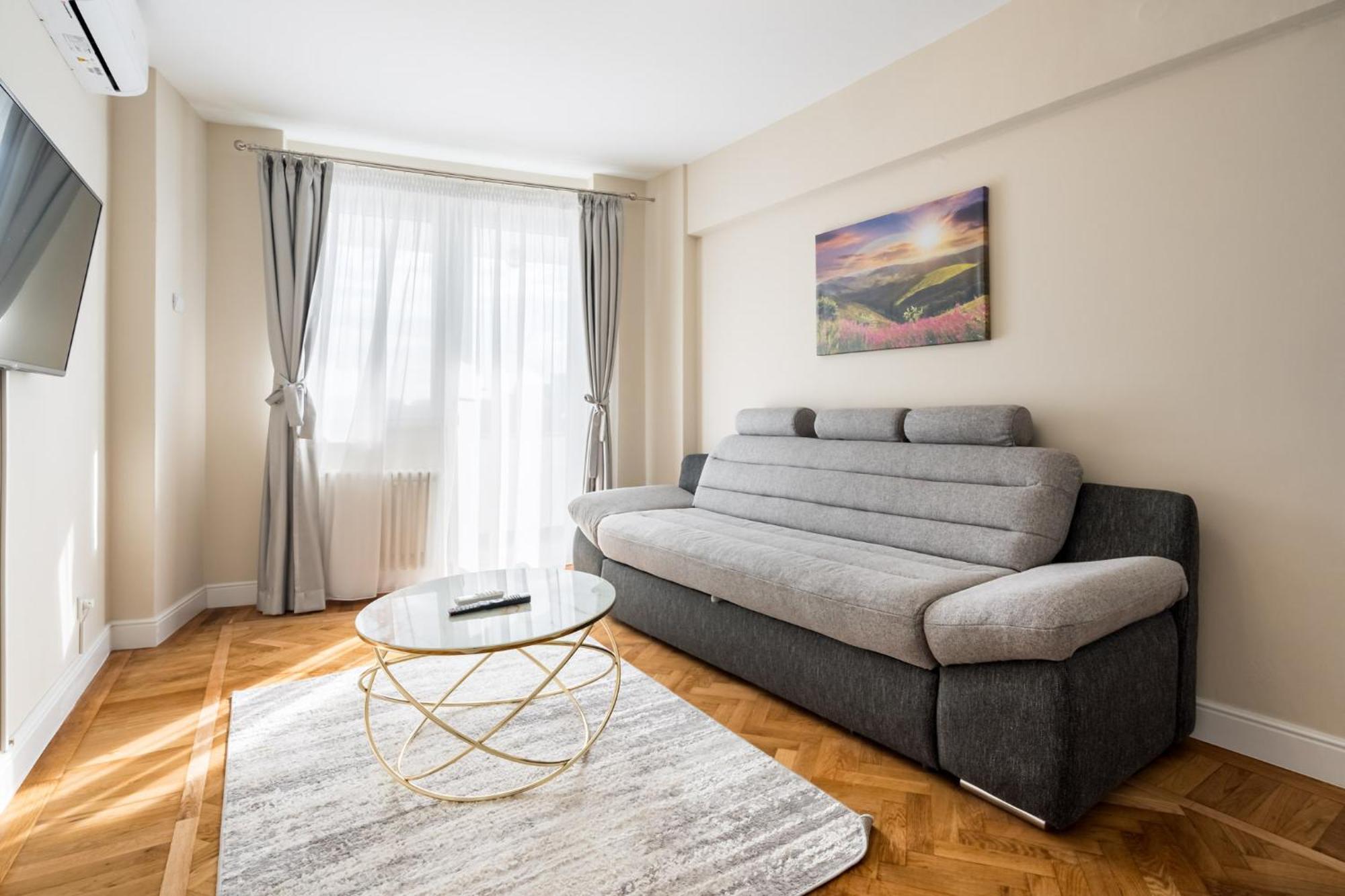 City View Apartment With Private Balcony Βουκουρέστι Εξωτερικό φωτογραφία