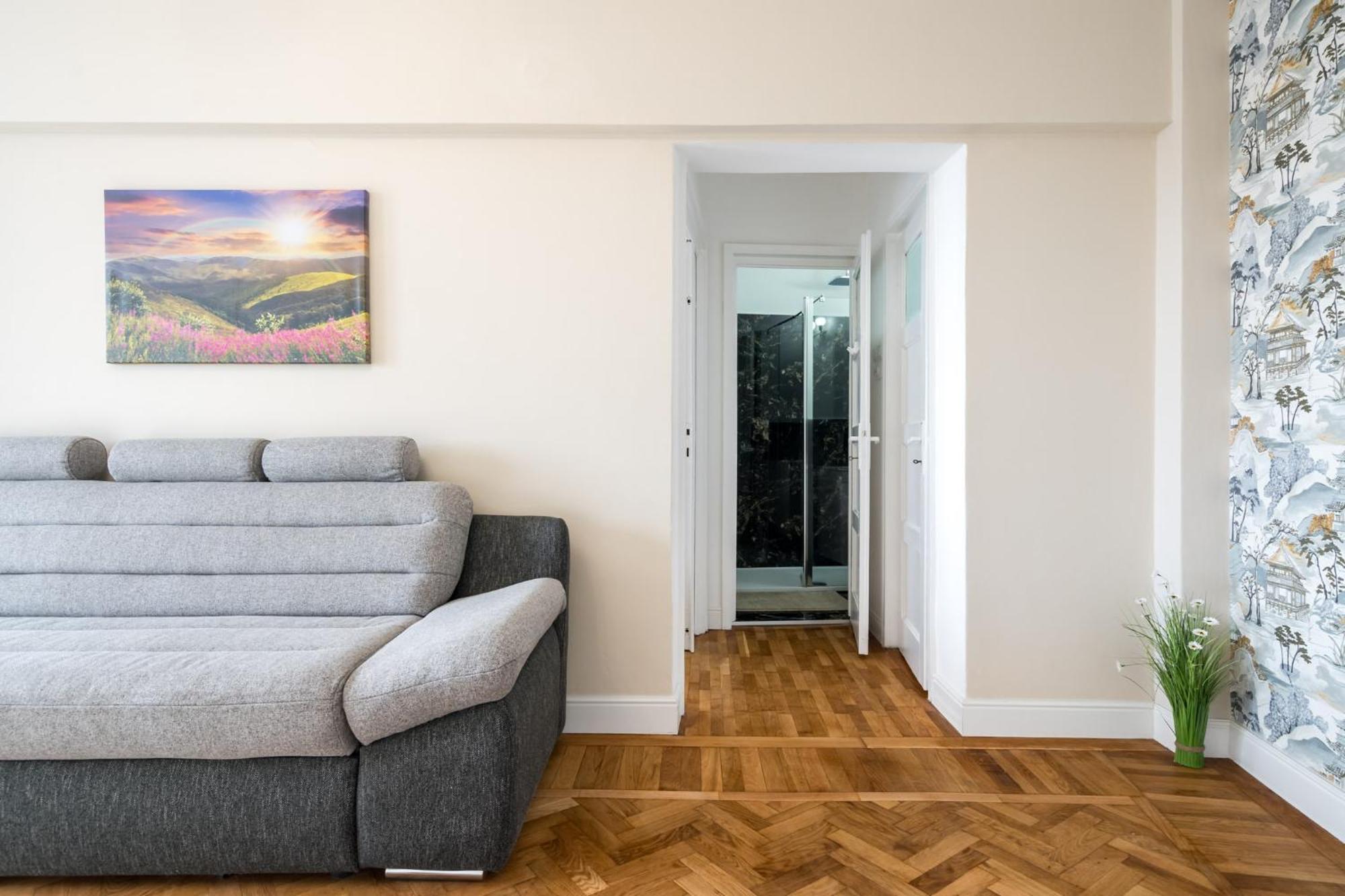 City View Apartment With Private Balcony Βουκουρέστι Εξωτερικό φωτογραφία