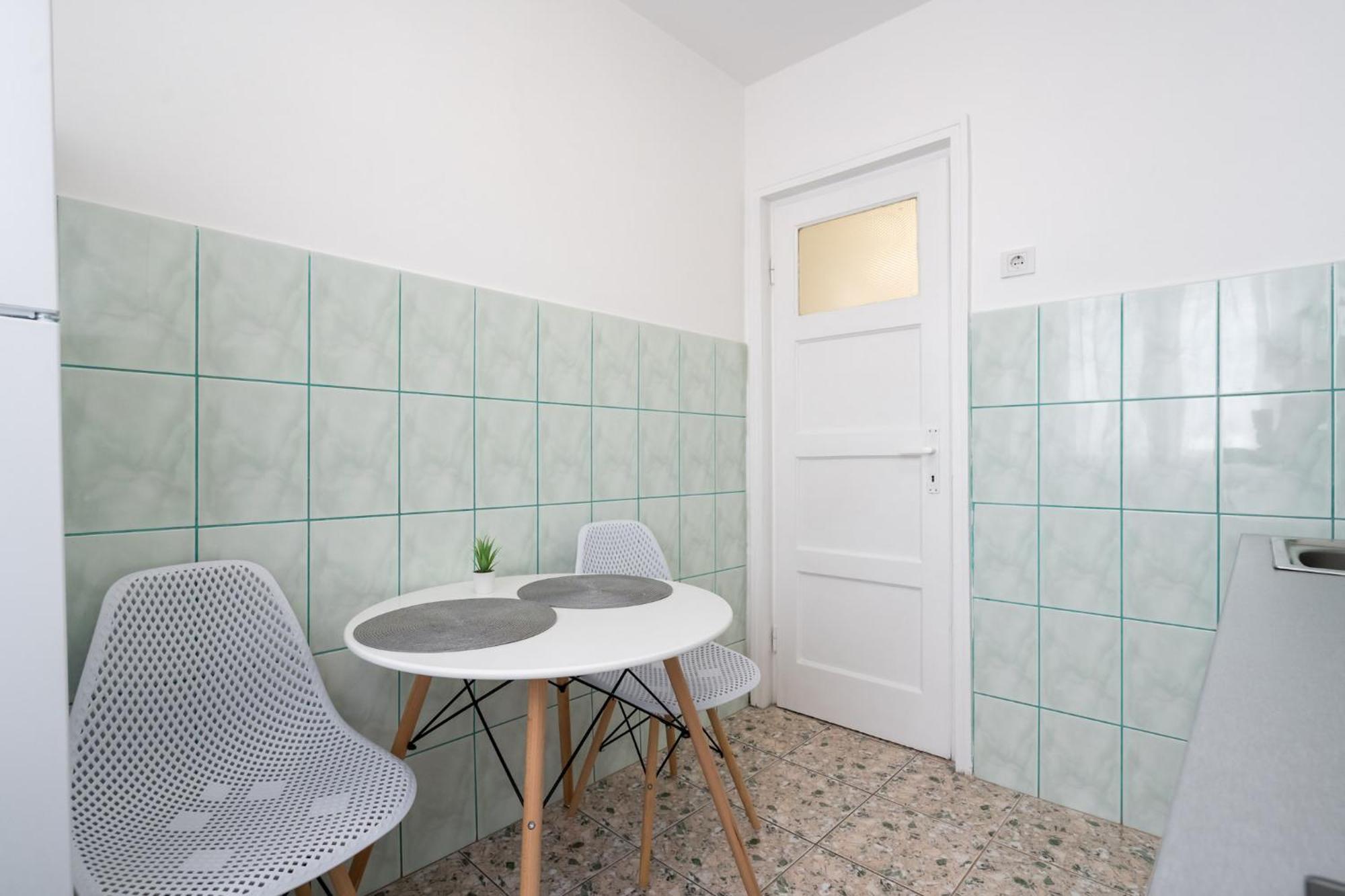 City View Apartment With Private Balcony Βουκουρέστι Εξωτερικό φωτογραφία
