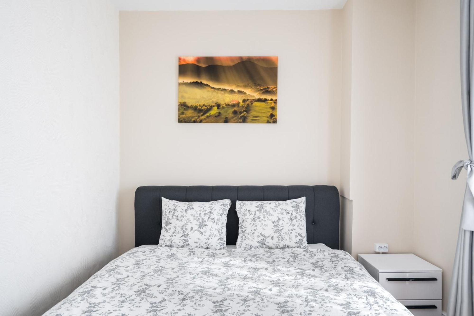 City View Apartment With Private Balcony Βουκουρέστι Εξωτερικό φωτογραφία